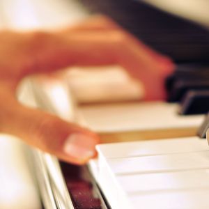 原神琳妮特裸体❌开腿黄漫
